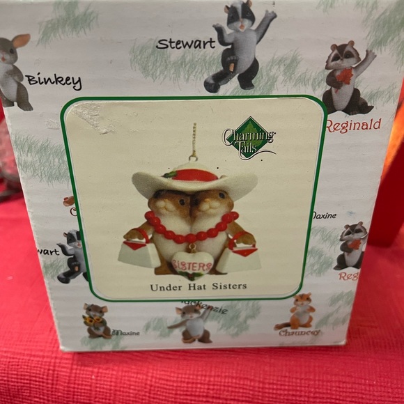 Fitz and Floyd Charming Tails “Under Hat Sisters” EUC in box, initialed C & S - Picture 4 of 4